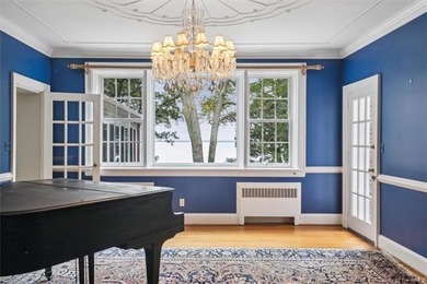 Welcome to Warwick Hall, a prominent James River estate on just - photo 10
