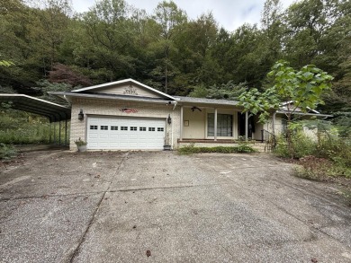 (private lake, pond, creek) Home For Sale in Arjay Kentucky