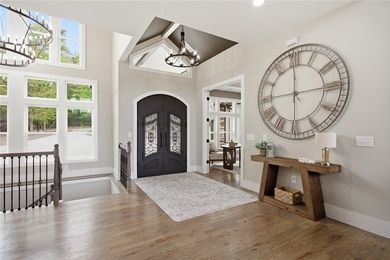 Luxury Lakefront Living on Lake Keowee Experience the pinnacle - photo 9