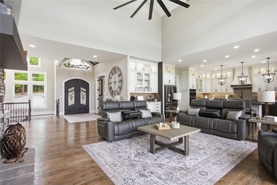 Luxury Lakefront Living on Lake Keowee Experience the pinnacle - photo 10