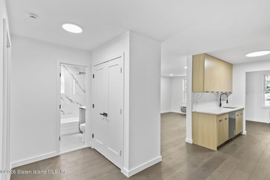 Impeccably renovated 1-bedroom co-op in the heart of St. George - photo 3