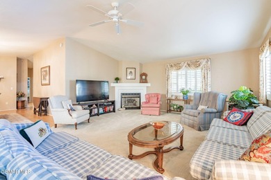 Welcome to this spacious 3-bedroom, 2-bath, triple-wide mobile - photo 8