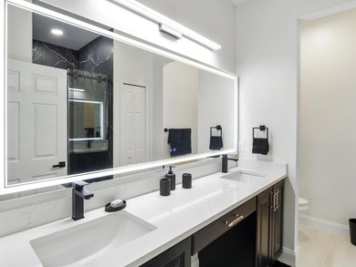 Completely remodeled 3-bedroom , 3-bathroom residence located in - photo 11