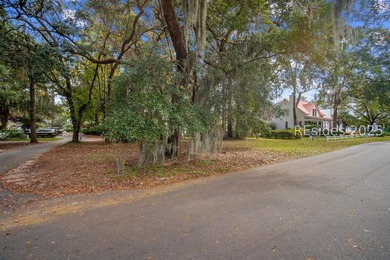 Don't miss this rare opportunity! This lovely corner lot - photo 6