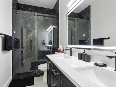 Completely remodeled 3-bedroom , 3-bathroom residence located in - photo 19