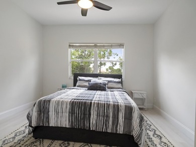 Completely remodeled 3-bedroom , 3-bathroom residence located in - photo 22