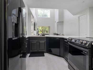 Completely remodeled 3-bedroom , 3-bathroom residence located in - photo 29
