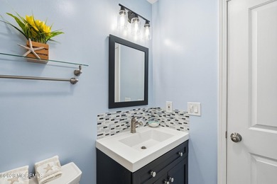Almost 800 Sq Ft w/Option for Parking & Low HOA Fees at this - photo 32
