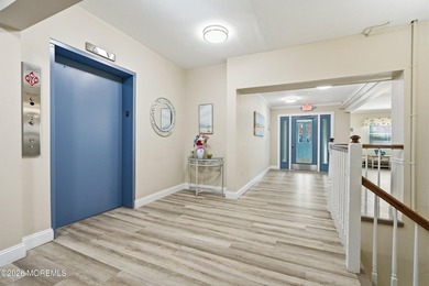 Almost 800 Sq Ft w/Option for Parking & Low HOA Fees at this - photo 36