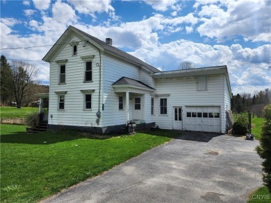 (private lake, pond, creek) Home For Sale in Hubbardsville New York