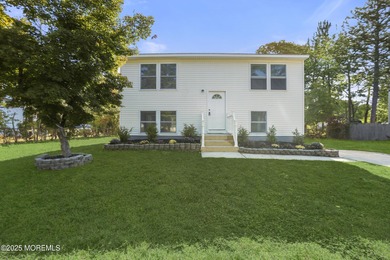 Country Lake Home For Sale in Browns Mills New Jersey