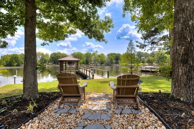 Exceptional custom waterfront home on Lake Marion with gorgeous - photo 8