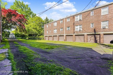 LOCATION LOCATION LOCATION!! SEND ALL CASH BUYERS TO THIS 900 sq - photo 6