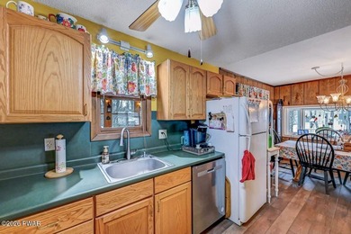 Welcome to this beautiful home in The Hideout, offering - photo 17