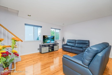 Welcome to 17 Sable Loop, a beautifully renovated 2 bedroom - photo 4