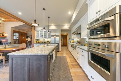 A beautiful 3-bedroom Mountain Lodge is now available at - photo 11