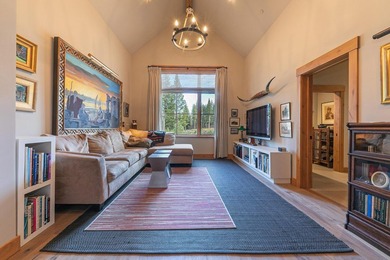 A beautiful 3-bedroom Mountain Lodge is now available at - photo 13