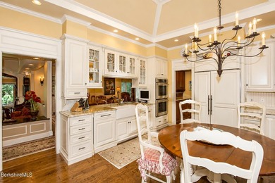 Experience refined Berkshire living at Coldbrooke East, where - photo 14