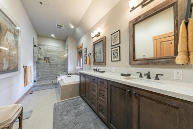 A beautiful 3-bedroom Mountain Lodge is now available at - photo 20