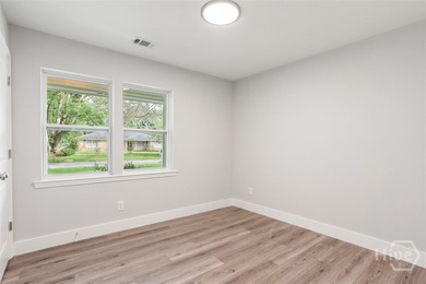 Welcome home to this beautifully updated 4-bedroom, 2-bath - photo 22