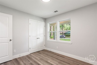 Welcome home to this beautifully updated 4-bedroom, 2-bath - photo 23
