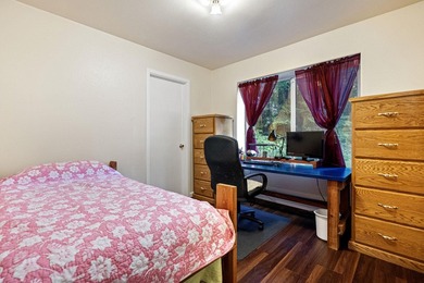 2,049 SQ FT HOME WITH A 3-STORY 3,242 SQ FT SHOP SPACE ON 1.46 - photo 31