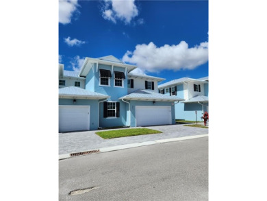 Lake Townhome/Townhouse For Sale in Bonita Springs, Florida