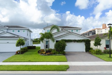 Lake Home For Sale in Delray Beach, Florida