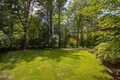 Experience refined Berkshire living at Coldbrooke East, where - photo 44