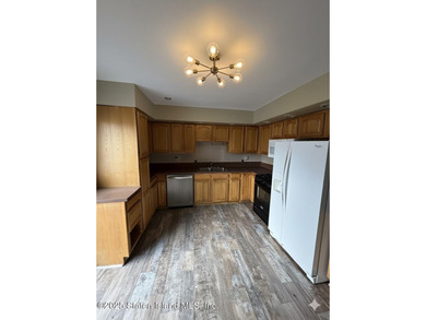 his 4 Bedroom 4 bathoom extra large townhome is priced to sell! - photo 4