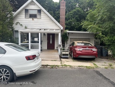 Single family detached home with 2 Bedrooms, 1 bath on a 9500 - photo 4