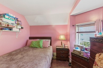 Single-family townhouse nestled on a beautiful tree-lined street - photo 8