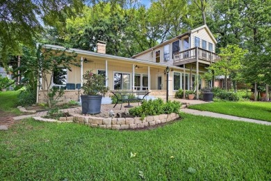 Lake Home For Sale in Gun Barrel City, Texas
