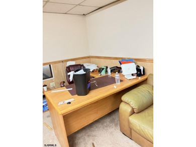 RARE LISTING, LARGE 1500 SQ. FT RETAIL AREA ++. STORAGE IN - photo 5