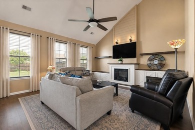 Welcome home to 2021 Triple Crown Lane in Bridlewood Farms! This - photo 11