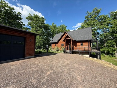Rogers Lake Home For Sale in Stone Lake Wisconsin