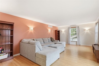 Welcome to 161 Selborne Chase, a beautifully maintained - photo 13