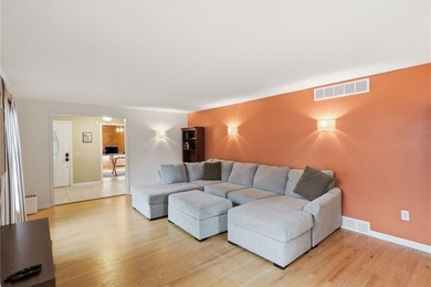 Welcome to 161 Selborne Chase, a beautifully maintained - photo 14