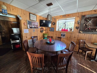 Offered for sale: ''Ellie's 12 Tables,'' an owner-operated diner - photo 16