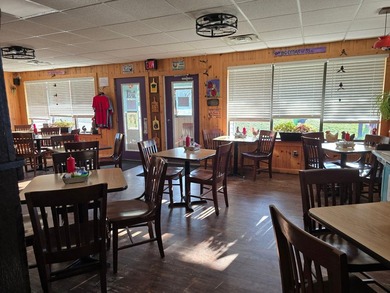 Offered for sale: ''Ellie's 12 Tables,'' an owner-operated diner - photo 18