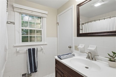 Welcome to 161 Selborne Chase, a beautifully maintained - photo 26