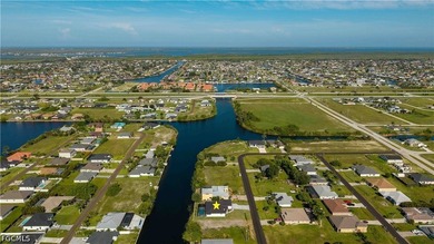 REFINED WATERFRONT LIVING in SHADROE CANAL! MOVE-IN-READY 2026 - photo 28