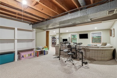Welcome to 161 Selborne Chase, a beautifully maintained - photo 31