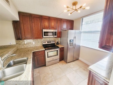 Pine Island Ridge Lakes Condo For Sale in Davie Florida