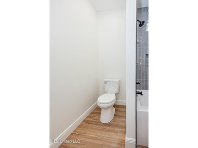 Welcome home to this beautiful new construction in Ocean - photo 39