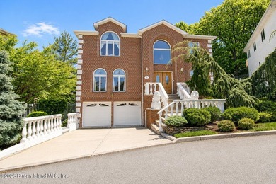 Welcome to 58 Michael Loop. Nestled in the prestigious Emerson - photo 1