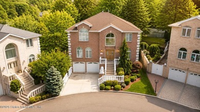Welcome to 58 Michael Loop. Nestled in the prestigious Emerson - photo 5