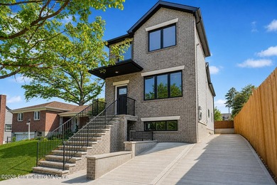 Welcome to 219 Barnard Avenue - a stunning newly constructed - photo 2