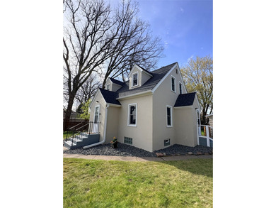 Charming 3 bed, 1 bath Cape Cod-style home in the heart of Rice - photo 2