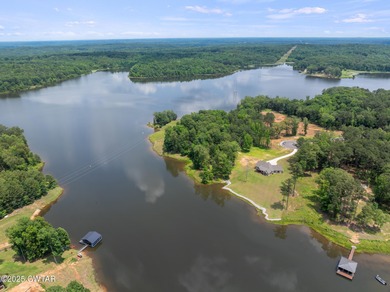 Price improvement! Seller has relocated! Motivated! Custom lake - photo 6